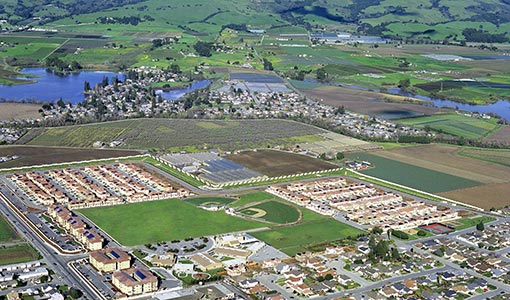 Community with rooftop solar homes in California.