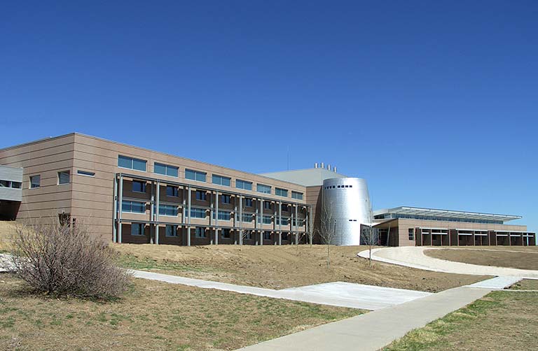 Photo of the Science and Technology Facility.