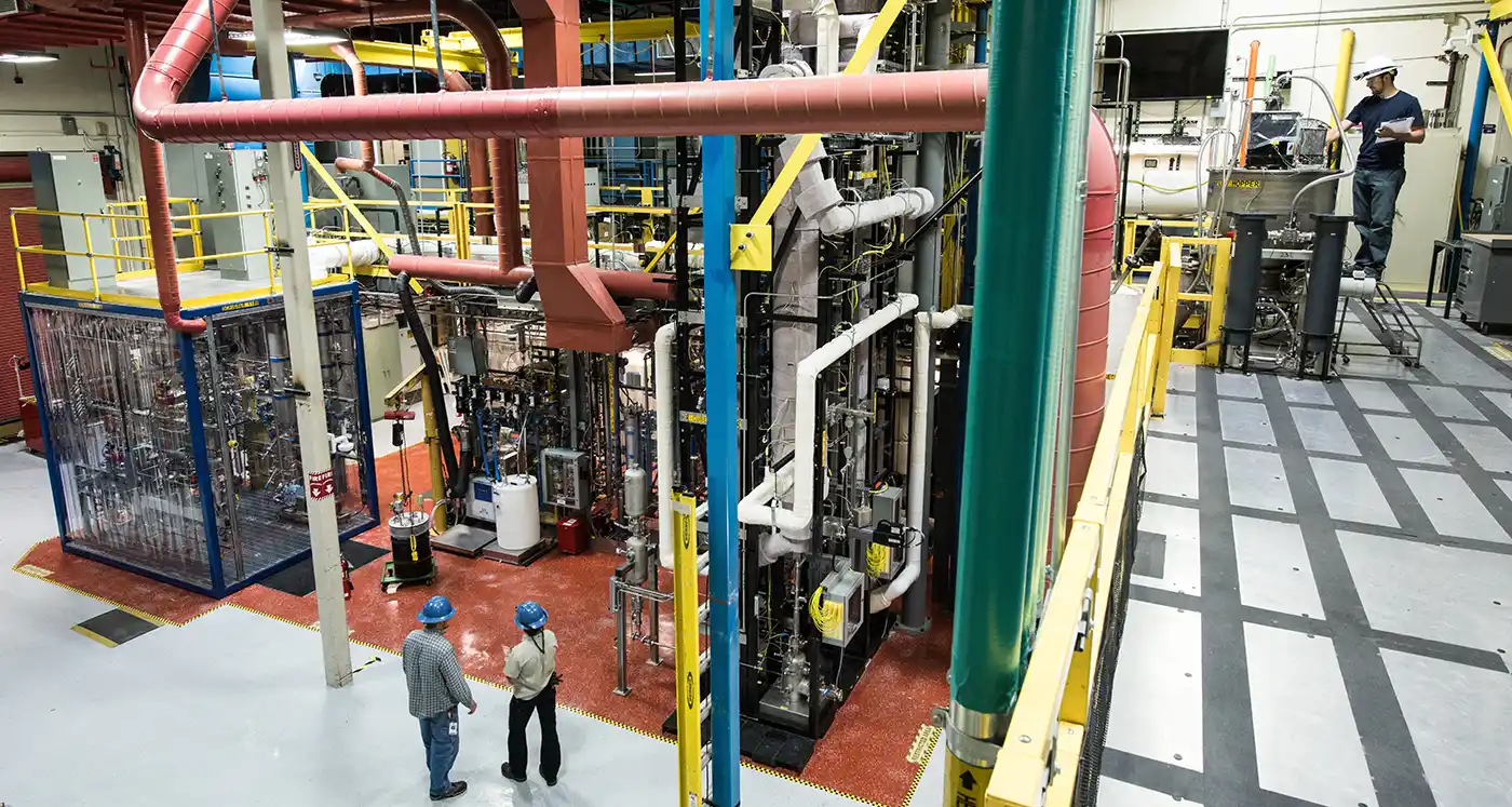 facilities-tcpdu-48561 Researchers working in the Thermal Catalytic Process Development Unit.