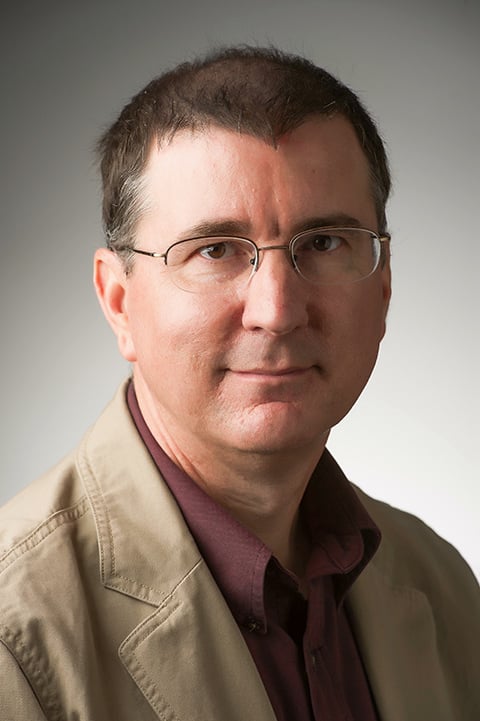 20250505-nrel-researcher-craig-turchi-brings-small-business-experience-to-big-concentrating-solar-projects-portrait-25690 Portrait photo of Craig Turchi