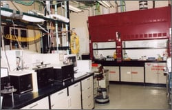 photo-otf-5 Equipment in SERF/E216.