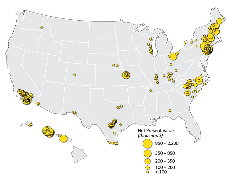 reopt-time-warner-cable-case-study A map of the US shows renewable energy projects by size and net present value. Largest yellow circles ($850K–$2.2M) are in CA, HI, and the Northeast. Smaller circles represent projects from $100K to $850K, with the smallest under $100K.
