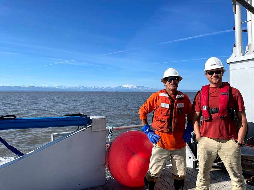 basics-marine-energy-nrel-66079-center NREL researchers and crew prepare to deploy three moorings in Cook Inlet, Alaska.