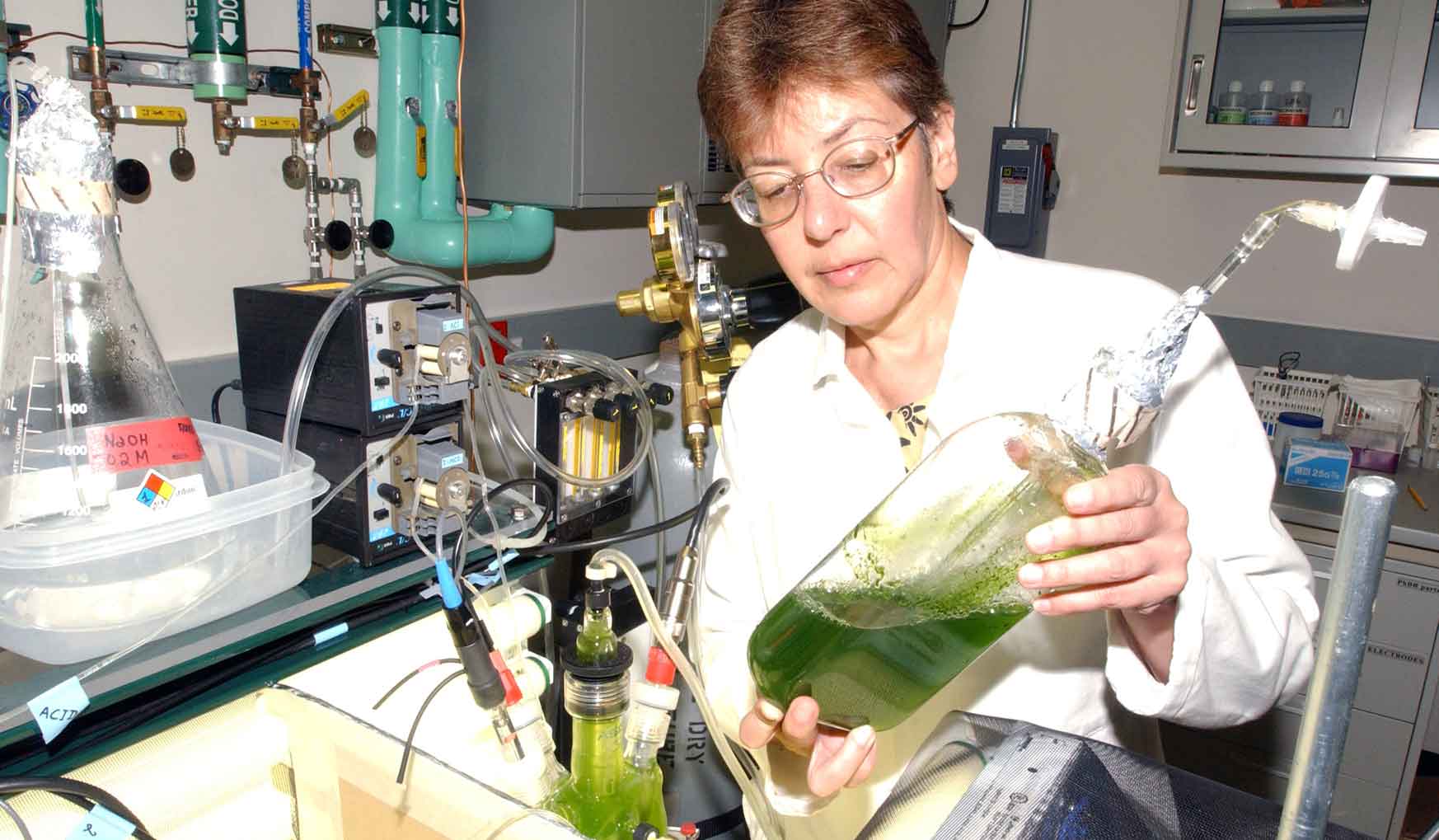 A woman in a lab.