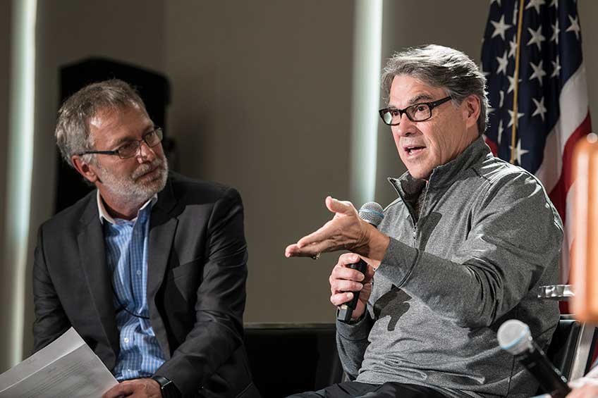 Energy Secretary Perry Digs into Research at NREL, Emphasizes Importance of Partnerships