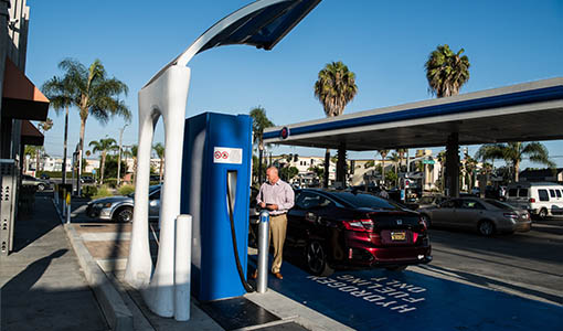 NREL Research into Fueling Big Rigs Could Help More Hydrogen Vehicles Hit the Road