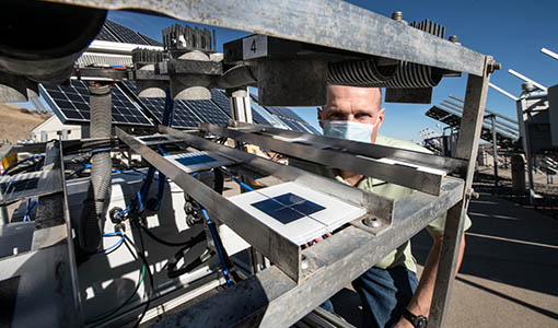 Scientists Studying Solar Try Solving a Dusty Problem