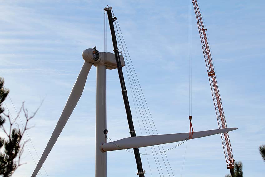 Blade being changed out on the Alstom 3.0MW wind turbine at the NWTC.