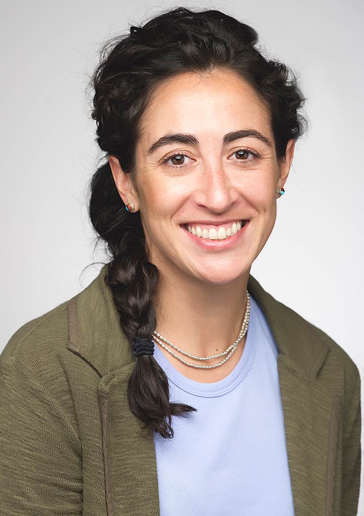 Head shot of NREL Senior Research Engineer Julieta Giraldez-Miner