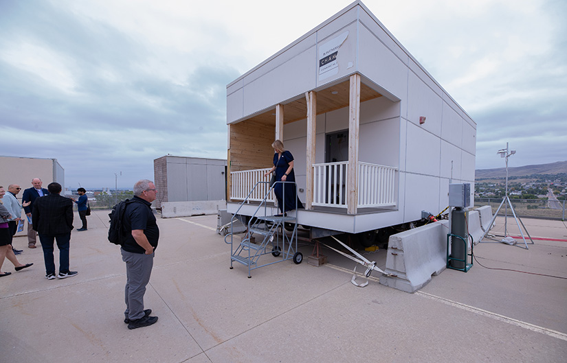 An exterior photo of the iUnit prototype at NREL’s Research Block.